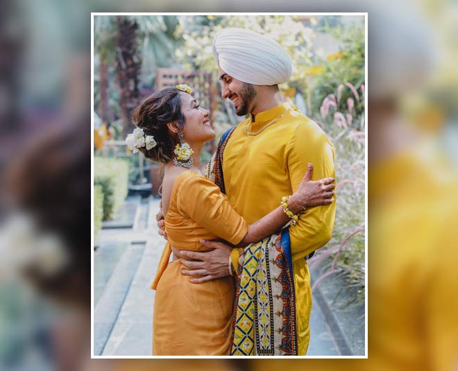 नेहा की हंसी पर फिदा हुए रोहन neha rohanpreet haldi ceremony inside