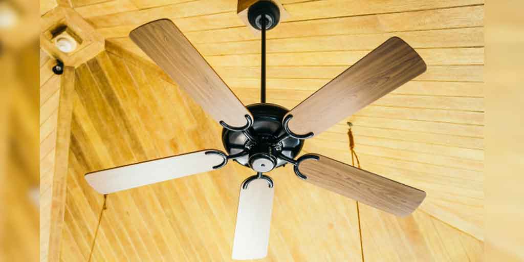 Easy Way To Remove Sticky Dirt From Your Fan Blades In Hindi
