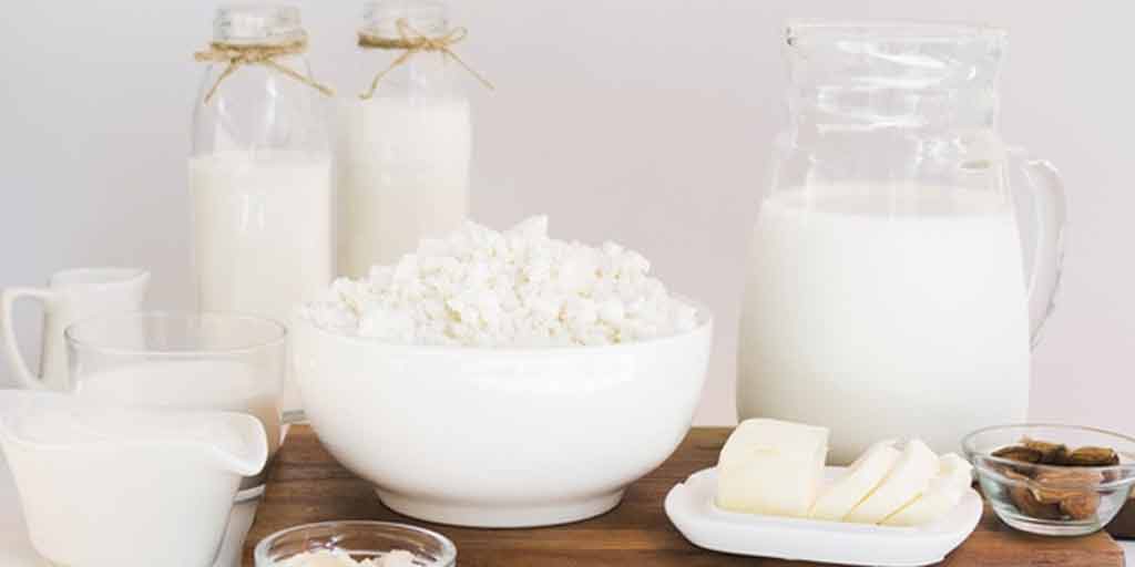 how-drinking-too-much-milk-can-cause-you-health-problems-in-hindi