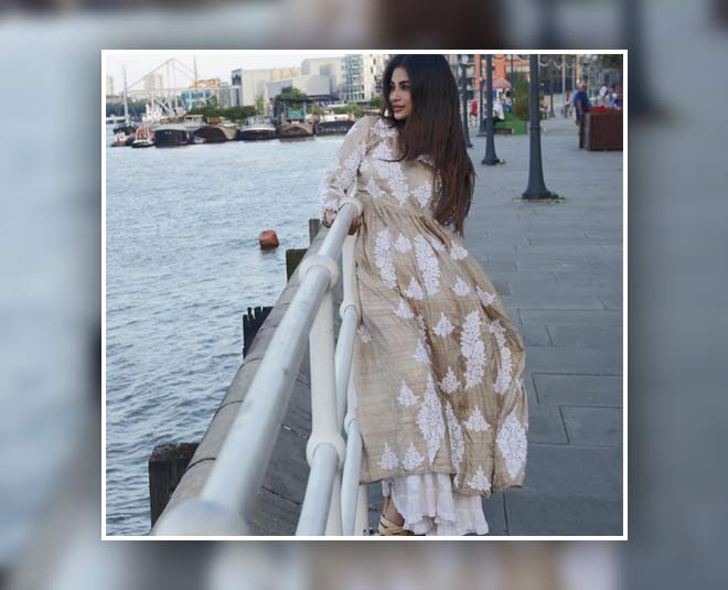 Mouni Roy Kurti inside 