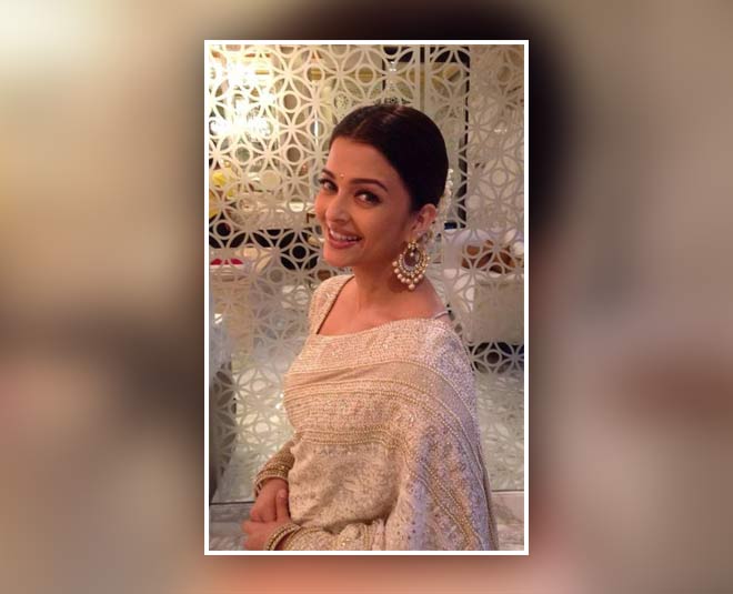 व्हाइट चिकनकारी साड़ी- aishwarya white chikenkari saree