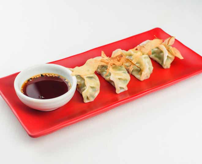 How To Make Atta Paneer Momos At Home