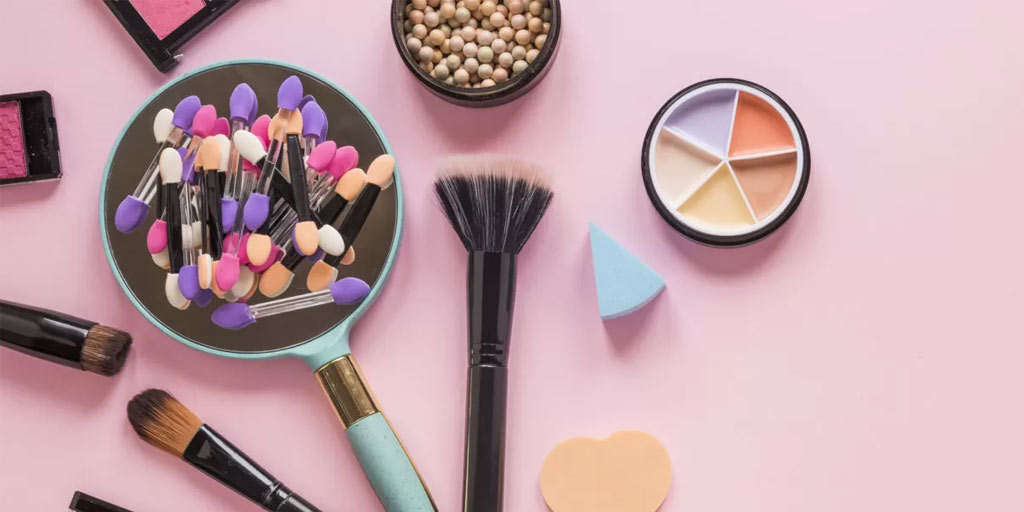 Know When You Should Replace Your Beauty Tools In Hindiजानिए कब आपको