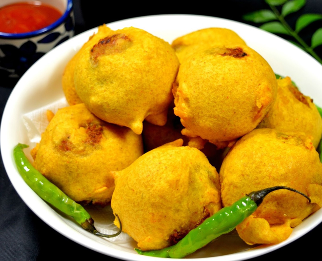 besan aloo bonda
