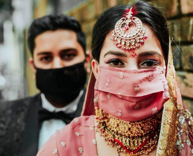 corona and wedding () 