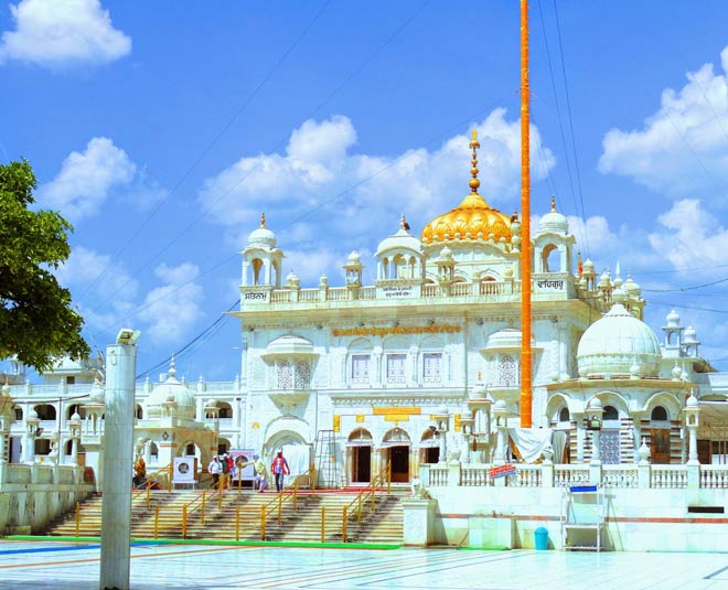 famous religious places of bihar gurudwara inside