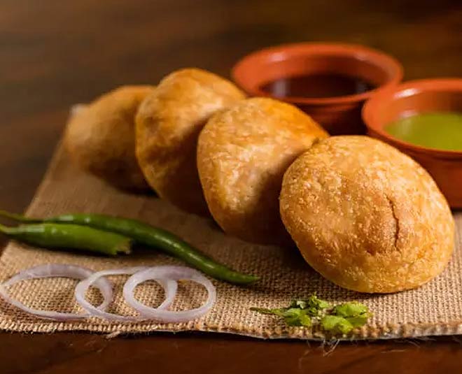 famous street food items in varanasi inside 