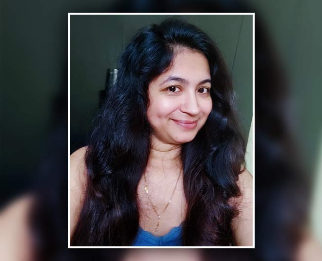 hair curling hack with bottle