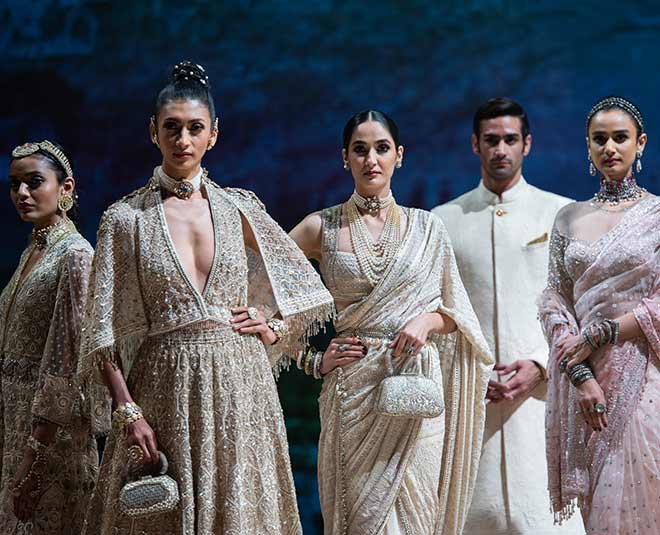 Brides-To-Be, Take Cues From Tarun Tahiliani's Digital Fashion Tour ...