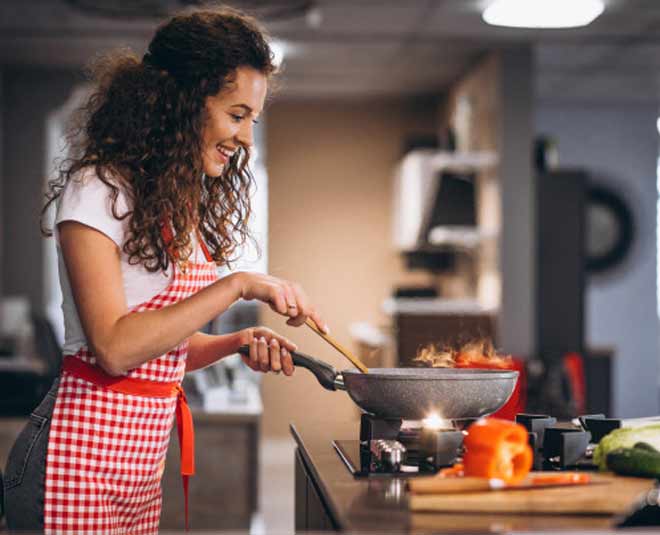 mistakes by women ()