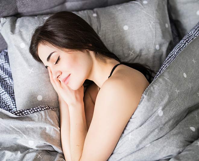 5 Reasons Why You Should Stop Sleeping With A Ponytail 5 reasons why