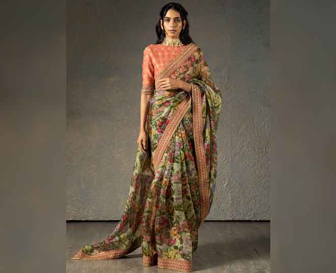 Why Indian brides-to-be in the US are renting rather than buying their  wedding lehengas - Times of India