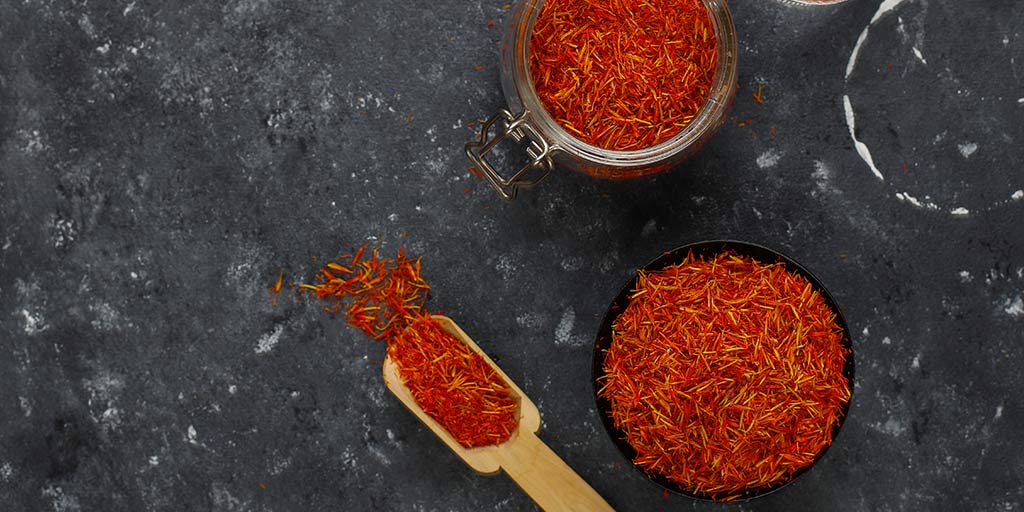 Know The Benefits Of Saffron Kesar Oil For Glowing Skin And Long Hair