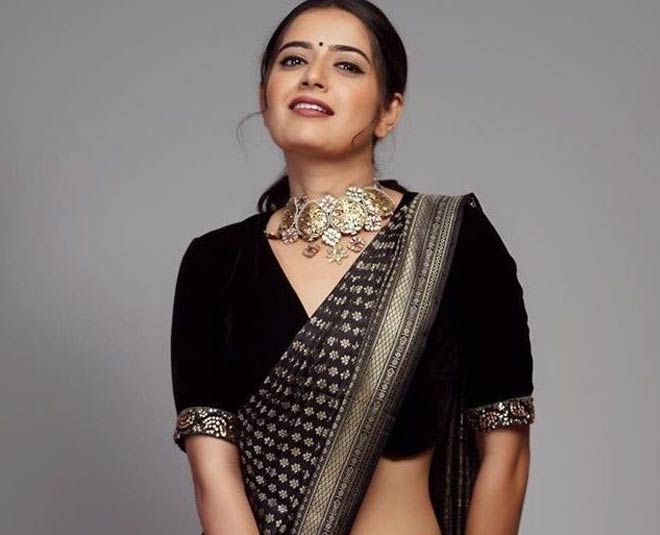 8 Stylish Saree Blouse Designs to Compliment Thin Arms • Keep Me Stylish