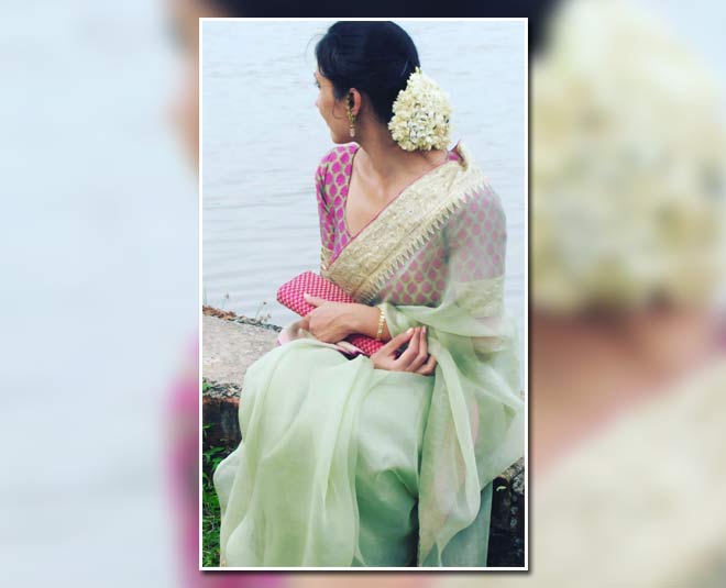 These Minimalistic Sarees Are A Classic Choice For Intimate Court Marriages