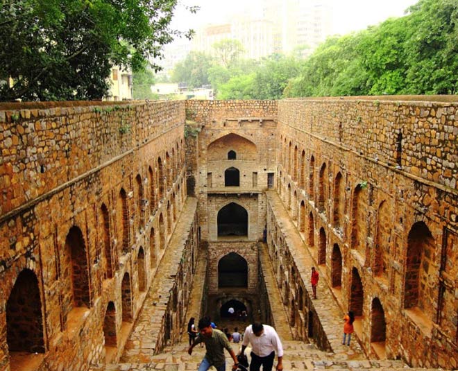 agrasen baoli
