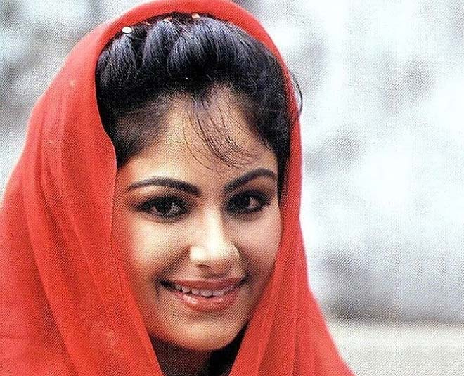 ayesha jhulka films