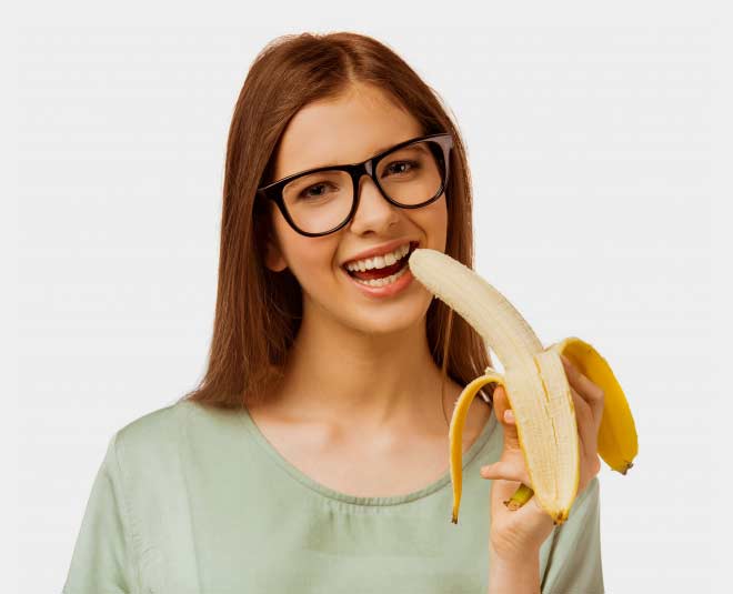 banana  eating  at  night