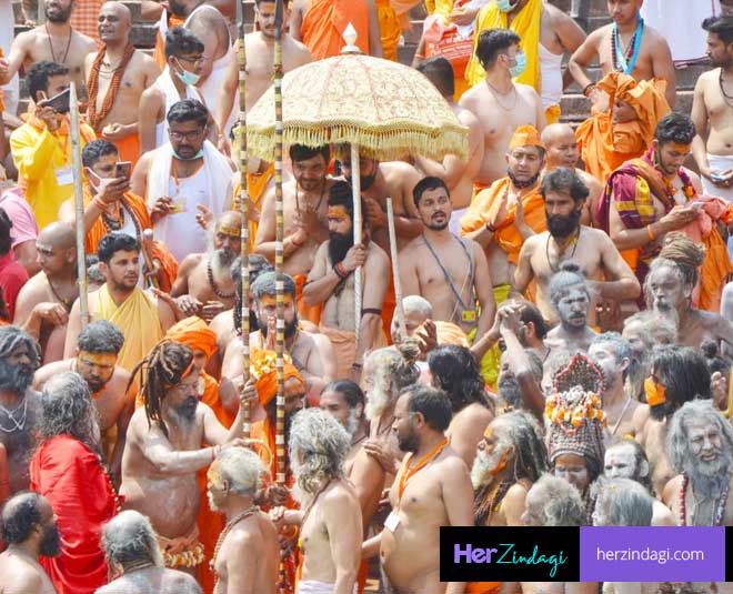 उमड़ी भक्तों की भीड़ bhakt jan snan