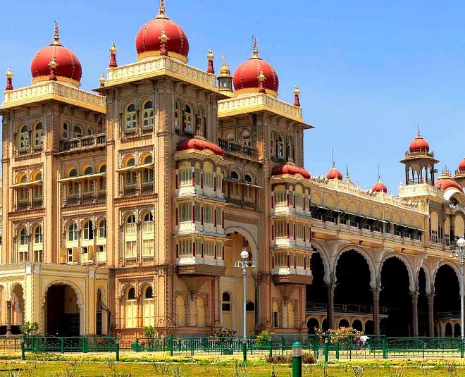 मैसूर पैलेस famous palaces in india maysoor inside