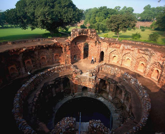 firoz shah kotla baoli