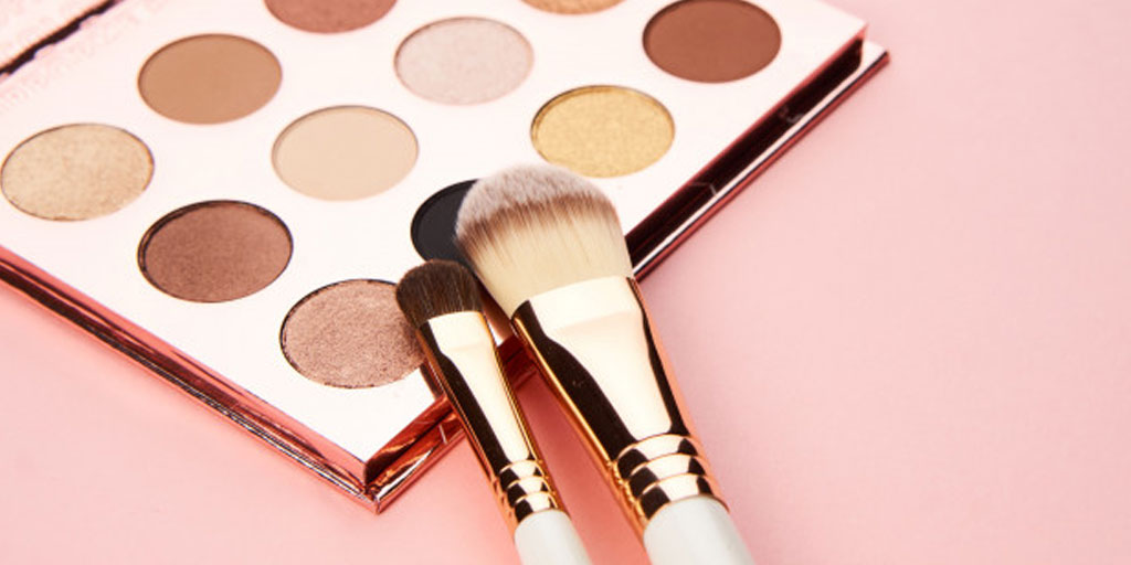 5 Ways You Can Use Your Eyeshadow Palette In Everyday Beauty Routine5 Ways You Can Use Your