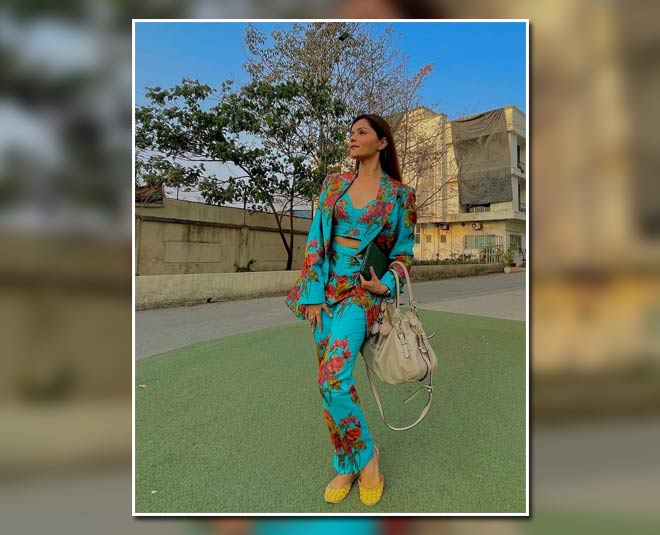 inside   CO I PAINT SUIT