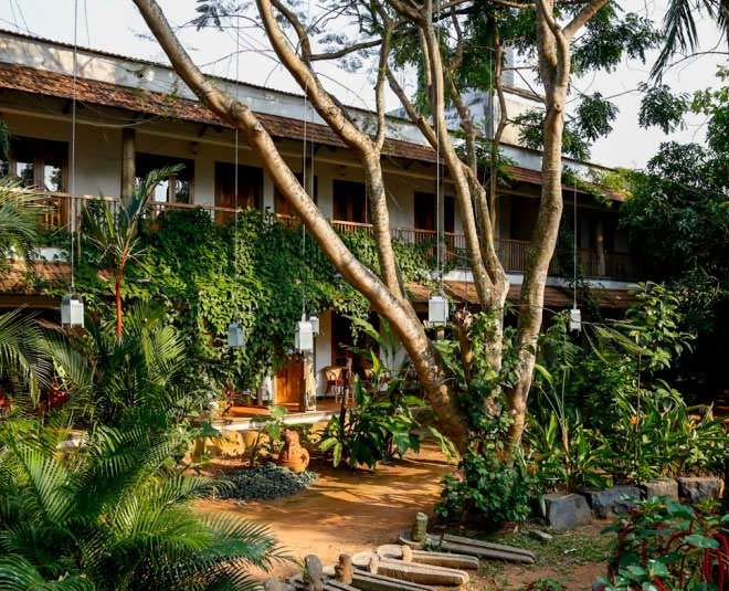 inside  fort house hotel