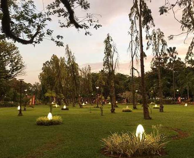 inside  subash paark