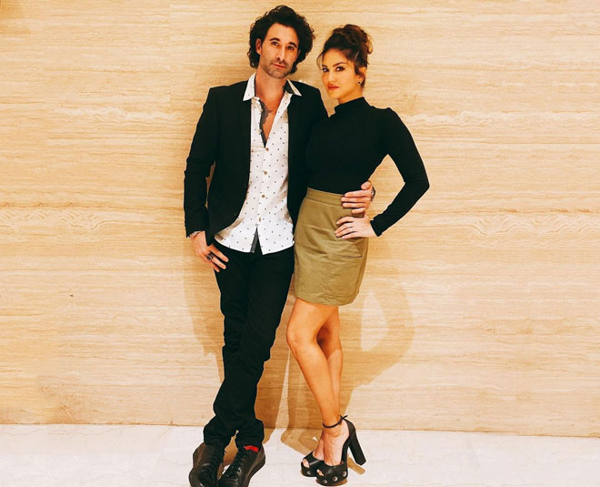 sunny leone skirt style with black top