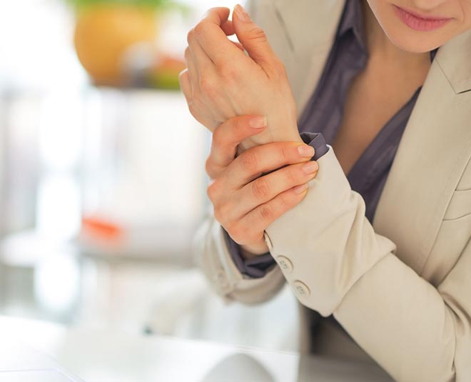 How To Treat A Hurt Wrist