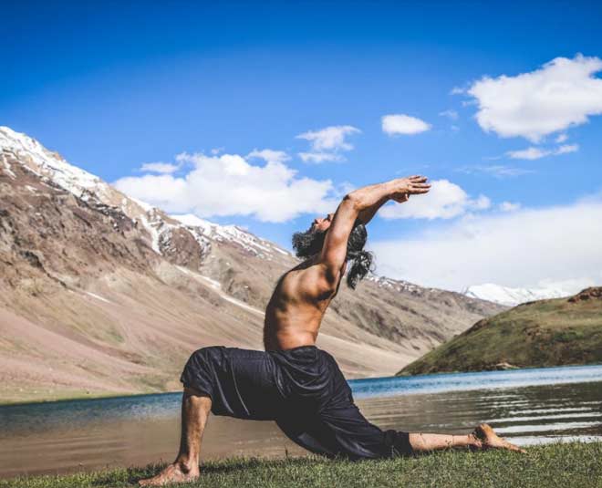 Ardha Chandrasana fitness