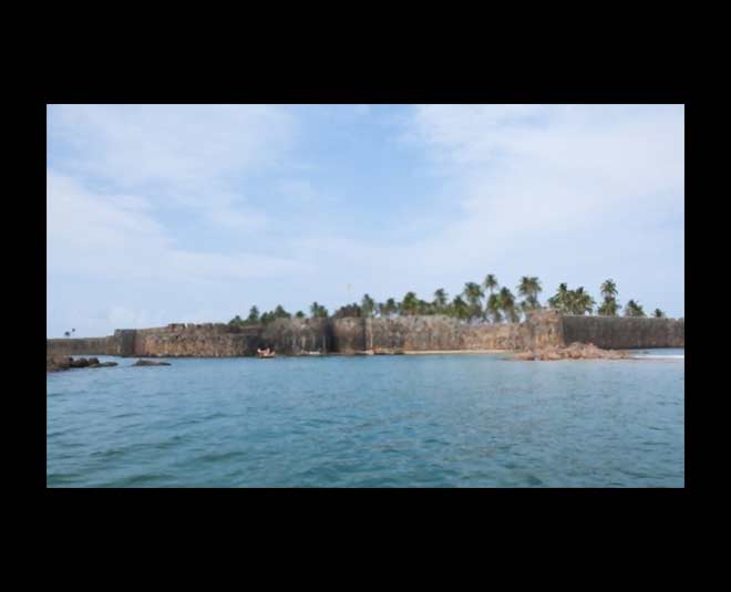 about sindhudurg fort history