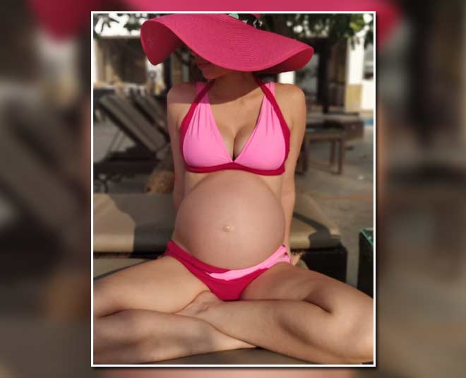 bikni baby bump