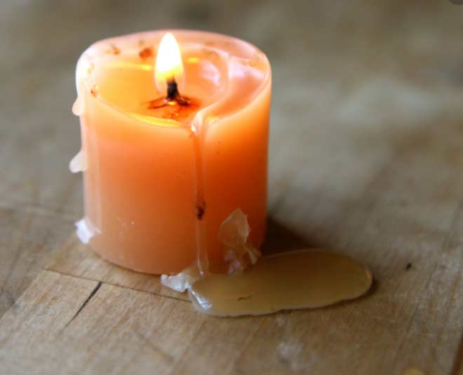 वैक्स कैंडल का इस्तेमाल- candle wax for door