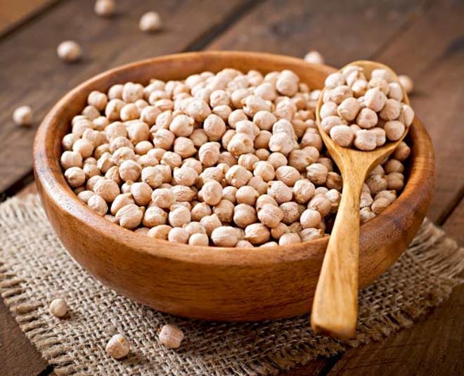 chickpea turmeric milk face cleanser