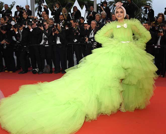 deepika-padukone-in-huge-green-dress.jpg