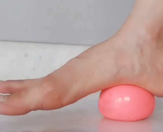 feet exercises with ball