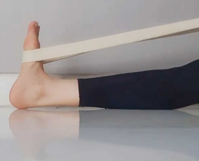 feet exercises with band