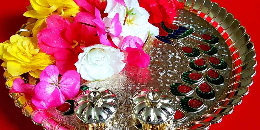 Get Blessings Of These 10 Hindu Gods By Offering The Right Flower As