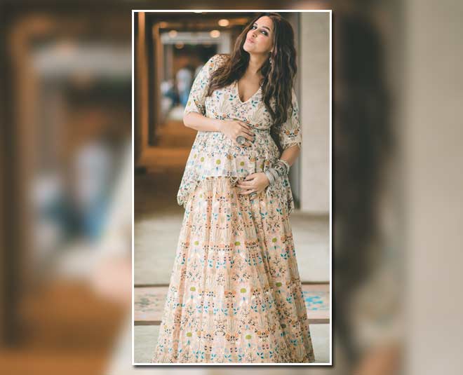 neha in traditional outfit