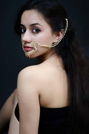 Nose Pins According To Your Face Shape: आपके फेस कट के लिए परफेक्ट है ये  नोज रिंग, दिखें खूबसूरत - Hindi Boldsky