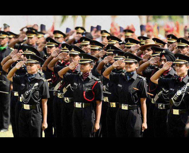 officer women colonel