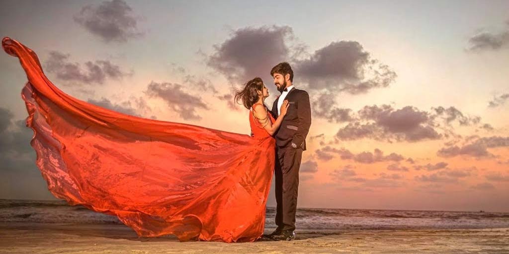 Planning A Pre Wedding Shoot Try These Poses Herzindagi 8849