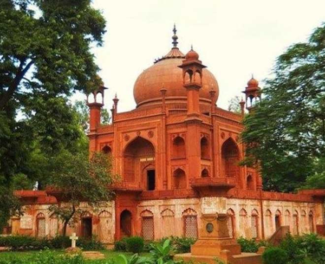 red taj mahal agra travel tips