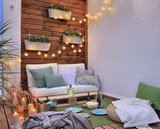 5 Smart Ideas To Decorate Your Small Balcony