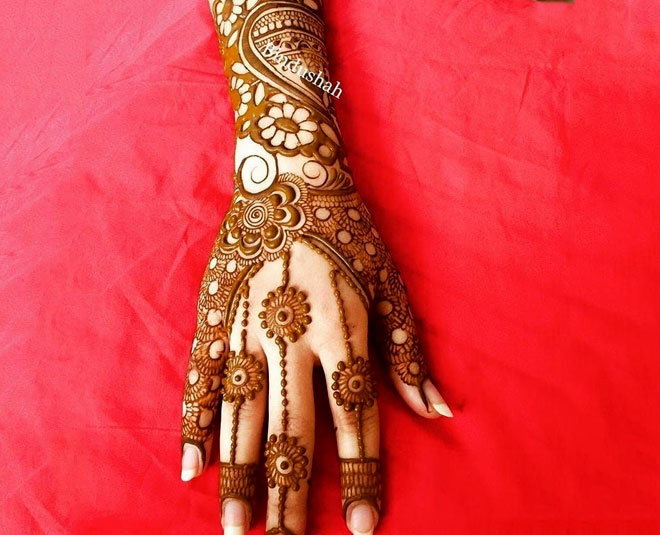 Last-Minute Hartalika Teej 2022 Mehndi Designs: Easy and Beautiful Mehandi  Patterns To Adorn Your Hands for Hindu Festival | 🛍️ LatestLY