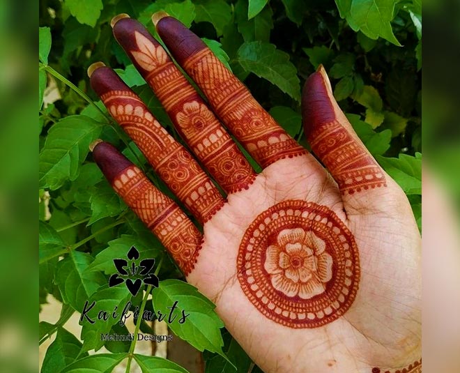 Sawan Mehndi Designs: सावन में इन मेहंदी डिज़ाइन से सजाएं अपने हाथ -  Grehlakshmi