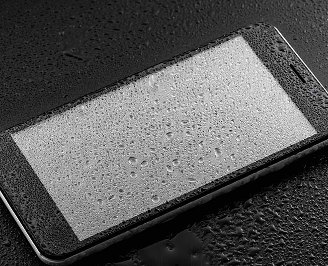 water damaged phone and rice