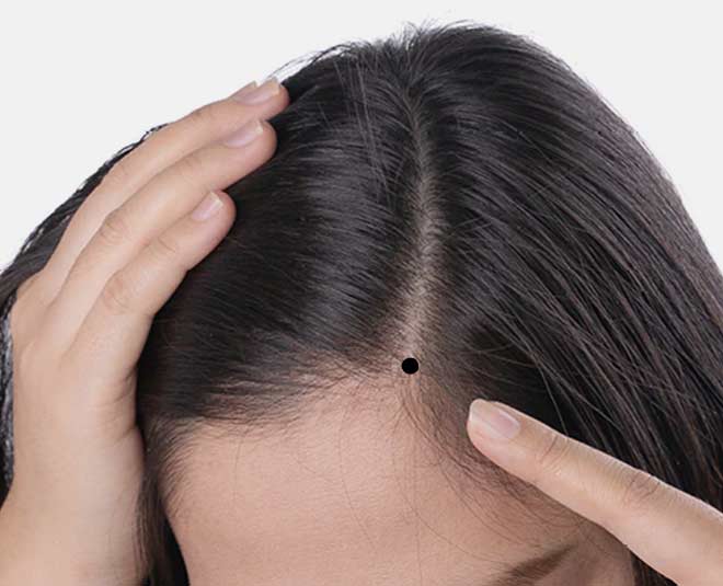 which  mole  indicates  rich  husband